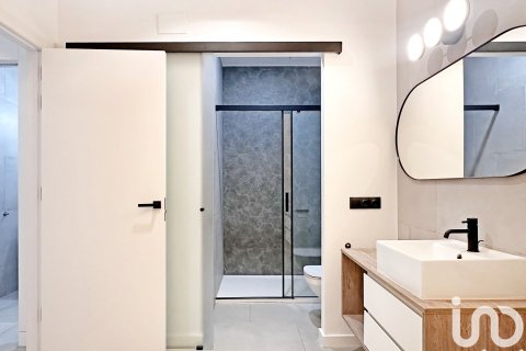 2 bedrooms apartment for sale in Barcelona, Catalonia, Spain № 4952 - photo 13