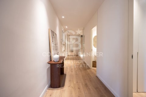 2 bedrooms apartment for sale in Barcelona, Catalonia, Spain № 5714 - photo 11
