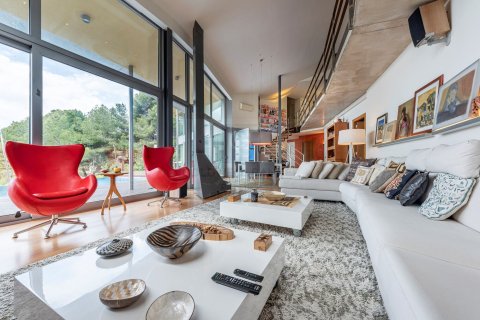 Вилла с 4 спальнями в Таррагоне, Каталония, Испания № 5715