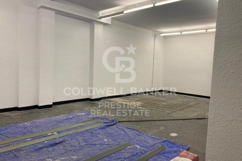 340 sq.m. commercial property for sale in Barcelona, Catalonia, Spain № 5719 - photo 5