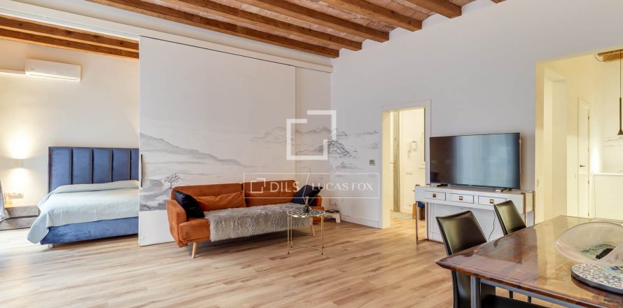 3 bedrooms apartment for rent in Barcelona, Catalonia, Spain № 6357