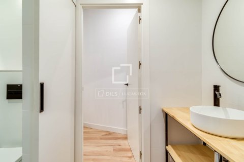 3 bedrooms apartment for rent in Barcelona, Catalonia, Spain № 6357 - photo 22