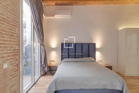 3 bedrooms apartment for rent in Barcelona, Catalonia, Spain № 6357 - photo 8