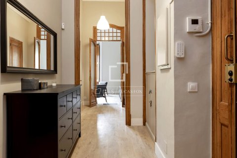 Снять в аренду квартиру в Барселона, Испания с 2 спальни, 137м², № 6354 - фото 6