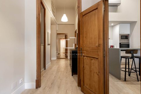 Снять в аренду квартиру в Барселона, Испания с 2 спальни, 137м², № 6354 - фото 4