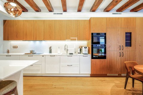 Снять в аренду квартиру в Барселона, Испания с 2 спальни, 111м², № 6358 - фото 7