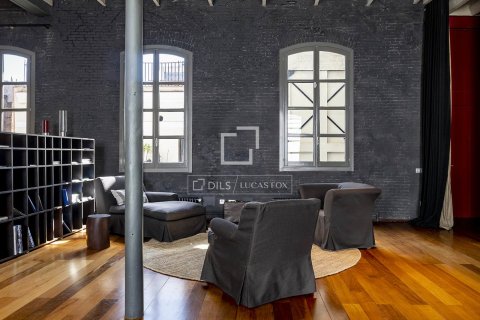 Снять в аренду квартиру в Барселона, Испания с 2 спальни, 251м², № 6355 - фото 4