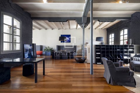 Снять в аренду квартиру в Барселона, Испания с 2 спальни, 251м², № 6355 - фото 2