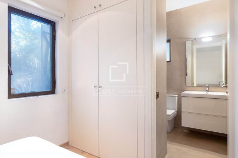 Снять в аренду виллу в Сан-Андреу-де-Льяванерес, Испания с 5 спален, 344м², № 6356 - фото 27