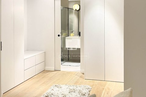 3 bedrooms apartment for rent in Barcelona, Catalonia, Spain № 6360 - photo 16