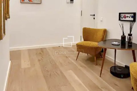 3 bedrooms apartment for rent in Barcelona, Catalonia, Spain № 6360 - photo 12