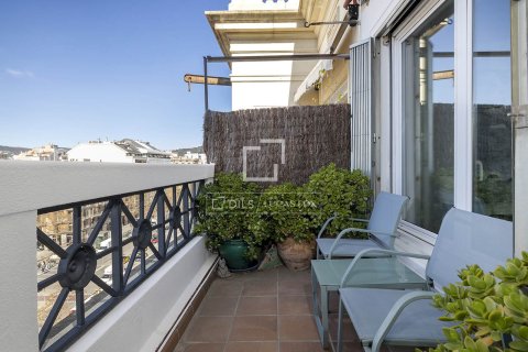 Снять в аренду квартиру в Барселона, Испания с 2 спальни, 185м², № 6359 - фото 3