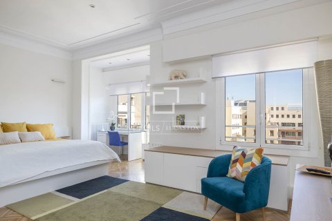 Снять в аренду квартиру в Барселона, Испания с 2 спальни, 185м², № 6359 - фото 17