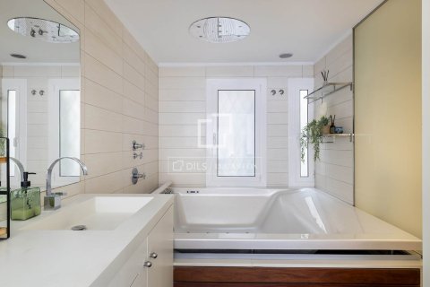 Снять в аренду квартиру в Барселона, Испания с 2 спальни, 185м², № 6359 - фото 21