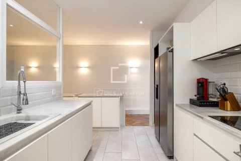 Снять в аренду квартиру в Барселона, Испания с 2 спальни, 185м², № 6359 - фото 14