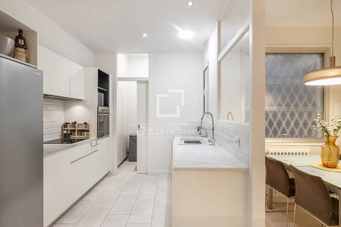 Снять в аренду квартиру в Барселона, Испания с 2 спальни, 185м², № 6359 - фото 12