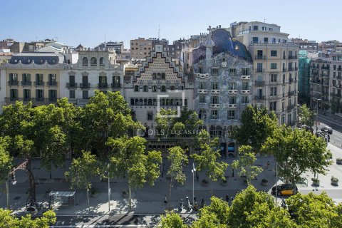 Снять в аренду квартиру в Барселона, Испания с 2 спальни, 185м², № 6359 - фото 9