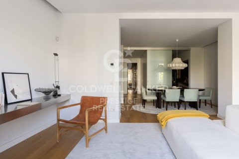 2 bedrooms apartment for sale in Barcelona, Catalonia, Spain № 5997 - photo 13