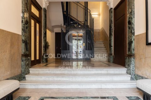 Apartamento de 2 dormitorios en venta en Barcelona, Cataluña, Spain № 5996 - foto 8