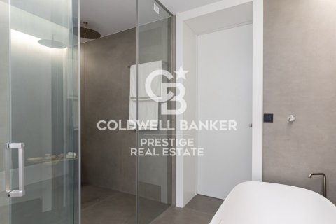 Apartamento de 2 dormitorios en venta en Barcelona, Cataluña, Spain № 5996 - foto 23