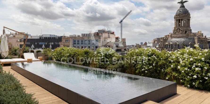 Apartamento de 2 dormitorios en venta en Barcelona, Cataluña, Spain № 5996