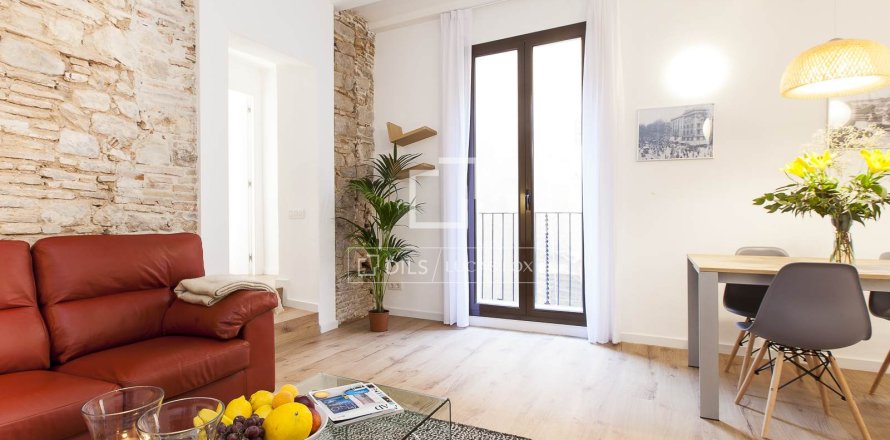 Квартира с 2 спальнями в Барселоне, Каталония, Испания № 4075