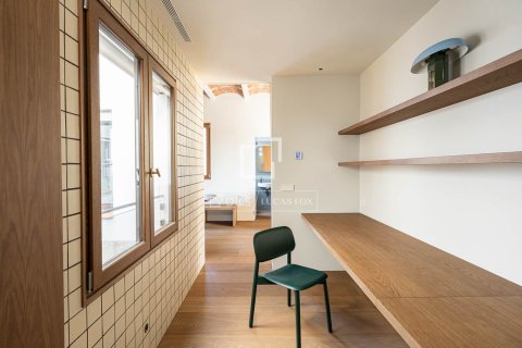 Apartamento de 3 dormitorios en venta en Barcelona, Cataluña, Spain № 4079 - foto 8