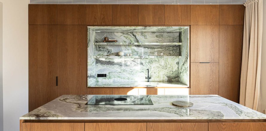 3 bedrooms apartment for sale in Barcelona, Catalonia, Spain № 4079