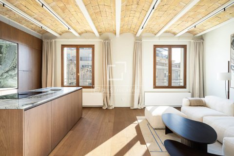 Apartamento de 3 dormitorios en venta en Barcelona, Cataluña, Spain № 4079 - foto 2