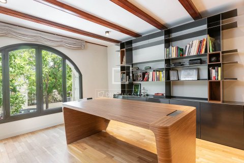 4 chambres villa à vendre à Barcelona, Catalonia, Spain № 3984 - photo 9