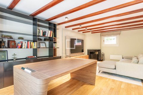 4 chambres villa à vendre à Barcelona, Catalonia, Spain № 3984 - photo 10