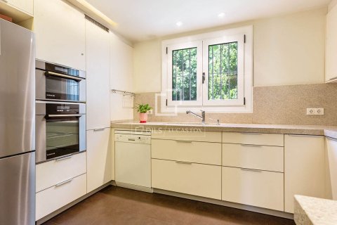 4 chambres villa à vendre à Barcelona, Catalonia, Spain № 3984 - photo 12