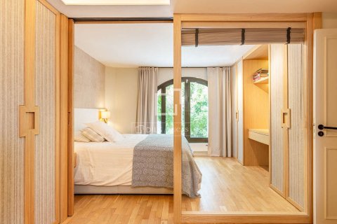 4 chambres villa à vendre à Barcelona, Catalonia, Spain № 3984 - photo 5