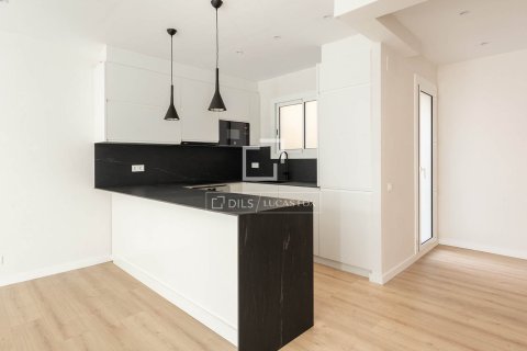 4 chambres apartment à vendre à Barcelona, Catalonia, Spain № 3985 - photo 4