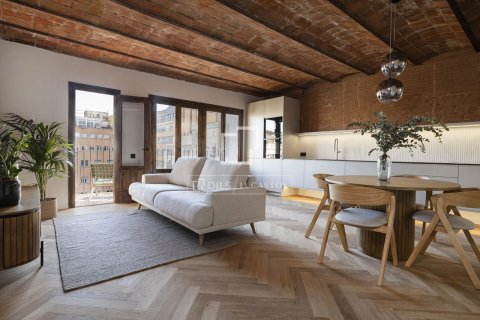 3 bedrooms apartment for sale in Barcelona, Catalonia, Spain № 3990