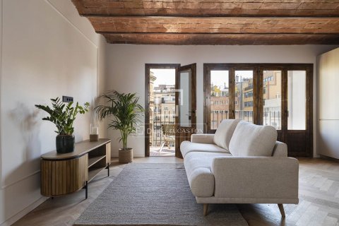 3 bedrooms apartment for sale in Barcelona, Catalonia, Spain № 3990 - photo 2