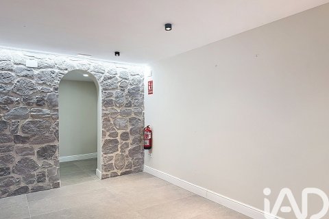 49 sq.m. commercial property for rent in Vilanova i la Geltru, Barcelona, Catalonia, Spain № 5121 - photo 5