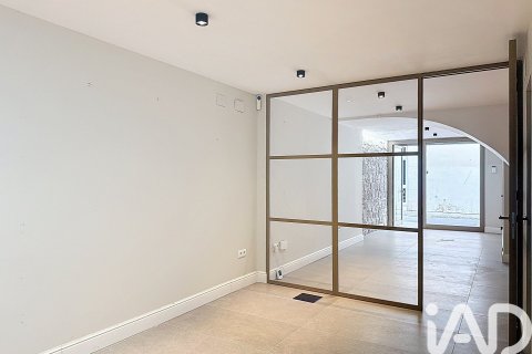 49 sq.m. commercial property for rent in Vilanova i la Geltru, Barcelona, Catalonia, Spain № 5121 - photo 11