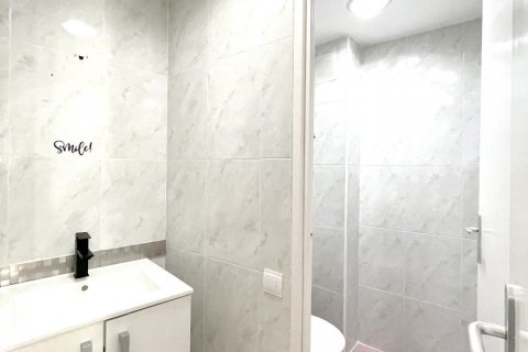 Propiedad comercial de 8 dormitorios en alquiler en Sabadell, Barcelona, Cataluña, Spain № 5124 - foto 19