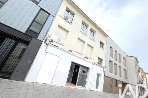 Propiedad comercial de 8 dormitorios en alquiler en Sabadell, Barcelona, Cataluña, Spain № 5124 - foto 2