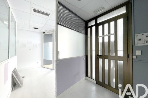 Propiedad comercial de 8 dormitorios en alquiler en Sabadell, Barcelona, Cataluña, Spain № 5124 - foto 4