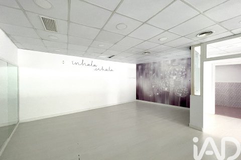 Propiedad comercial de 8 dormitorios en alquiler en Sabadell, Barcelona, Cataluña, Spain № 5124 - foto 7