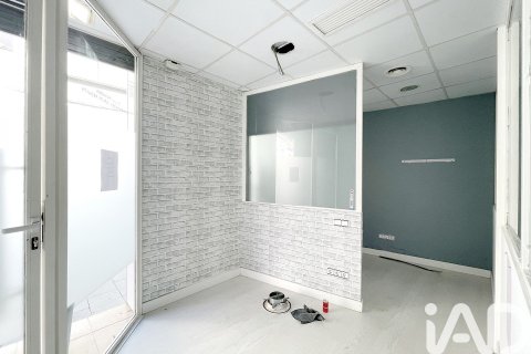 Propiedad comercial de 8 dormitorios en alquiler en Sabadell, Barcelona, Cataluña, Spain № 5124 - foto 3