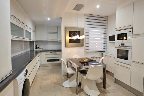 5 bedrooms apartment for rent in Barcelona, Catalonia, Spain № 5122 - photo 4