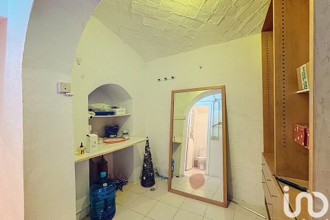 Propiedad comercial de 52 m² en alquiler en Vilanova i la Geltrú, Barcelona, Cataluña, Spain № 5127 - foto 16