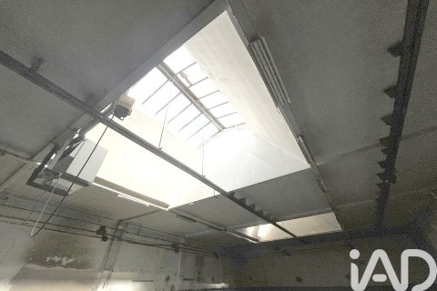 358 sq.m. commercial property for rent in Sabadell, Barcelona, Catalonia, Spain № 5125 - photo 27