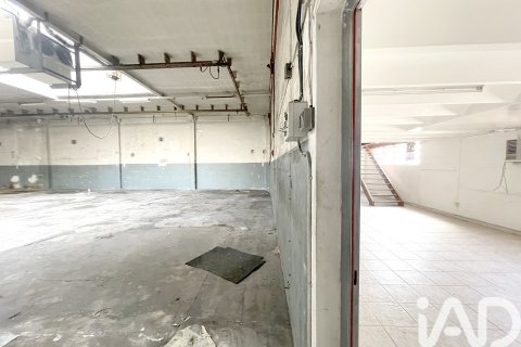 358 sq.m. commercial property for rent in Sabadell, Barcelona, Catalonia, Spain № 5125 - photo 19