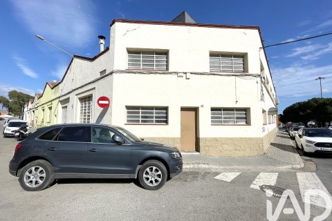 358 sq.m. commercial property for rent in Sabadell, Barcelona, Catalonia, Spain № 5125 - photo 7