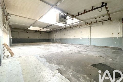 358 sq.m. commercial property for rent in Sabadell, Barcelona, Catalonia, Spain № 5125 - photo 21