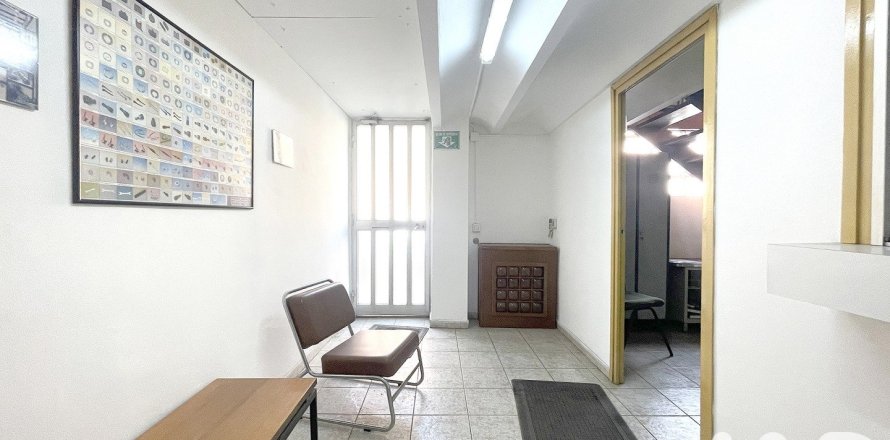 358 sq.m. commercial property for rent in Sabadell, Barcelona, Catalonia, Spain № 5125